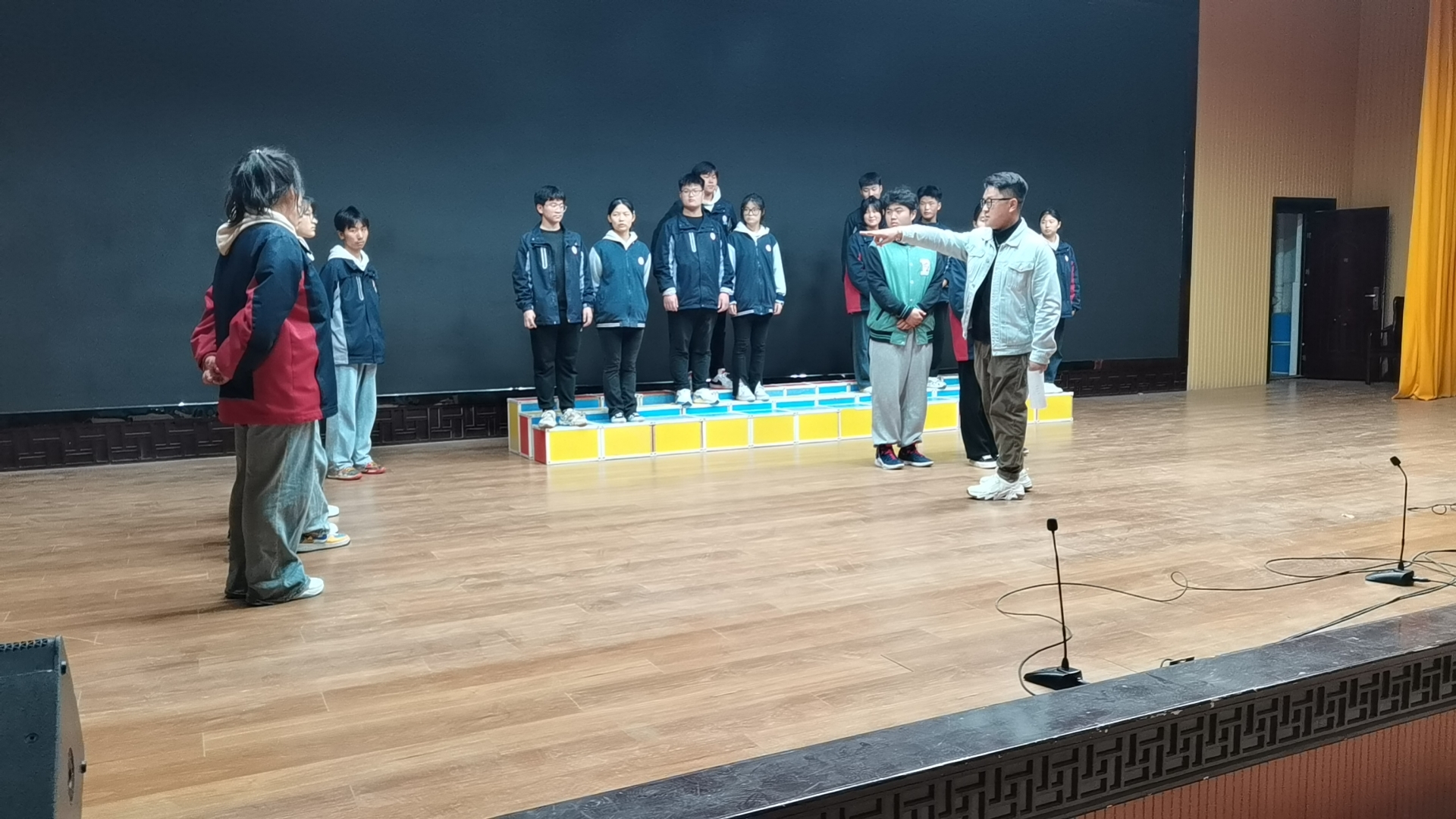 淮海中學“聲·悅”合唱(chàng)社團參加區“五四”青年節風采展示活動